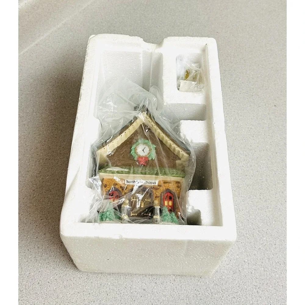 Dept 56 North Pole Series North Pole Chapel #5626-0 Heritage Village Retired